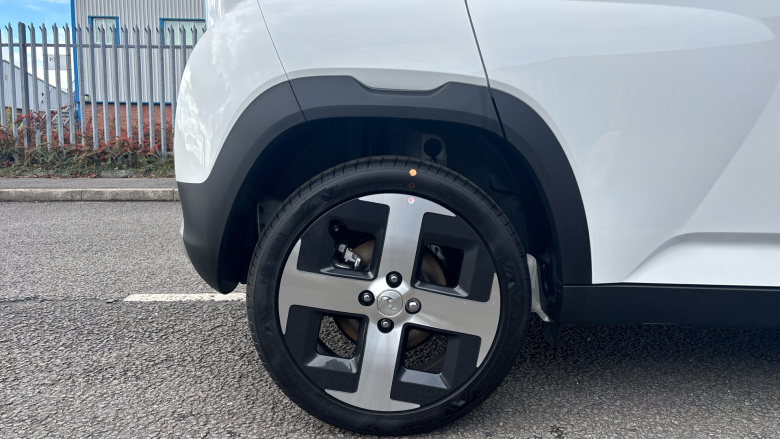 Hyundai INSTER 85kW 02 49kWh 5dr Auto Electric Hatchback